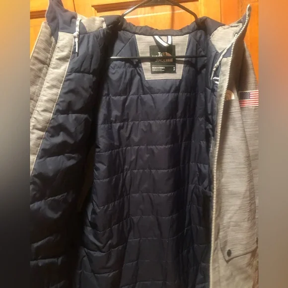 Men’s North Face 2018 Winter Olympics Snowboard Jacket - Picture 6 of 13
